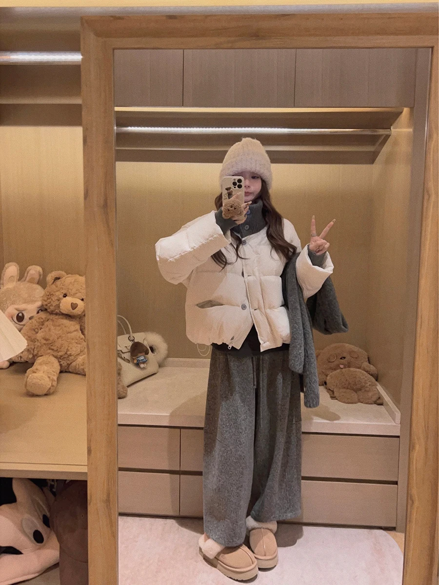 Kurtka puchowa Yukiss z dzianiny, stójka, ocieplana, biała, 90% puchu, długa, swobodna, lekka, jesienno-zimowa...