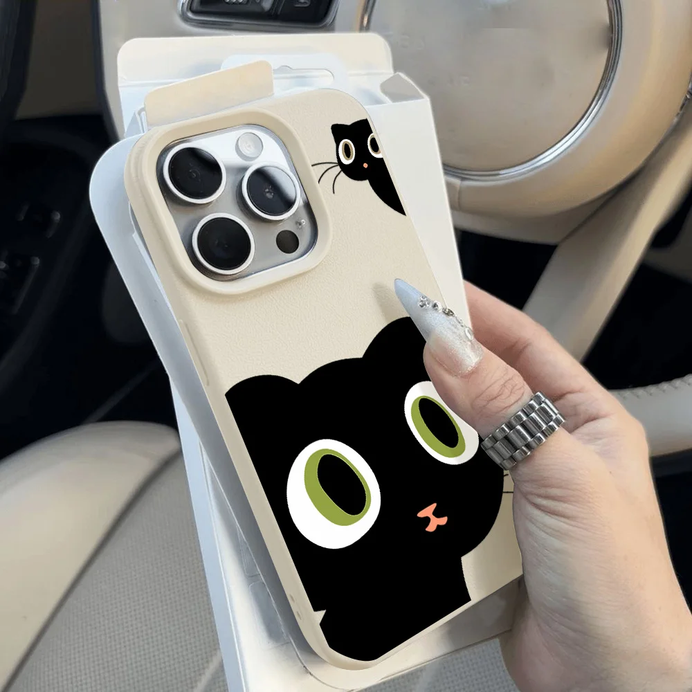 Cute Cat Litchi Pattern Phone Case For iPhone 16 11 15 14 12 13 Pro Max 14 16 Plus iPhone11 Bumper Soft Leather Cover Funda Cape