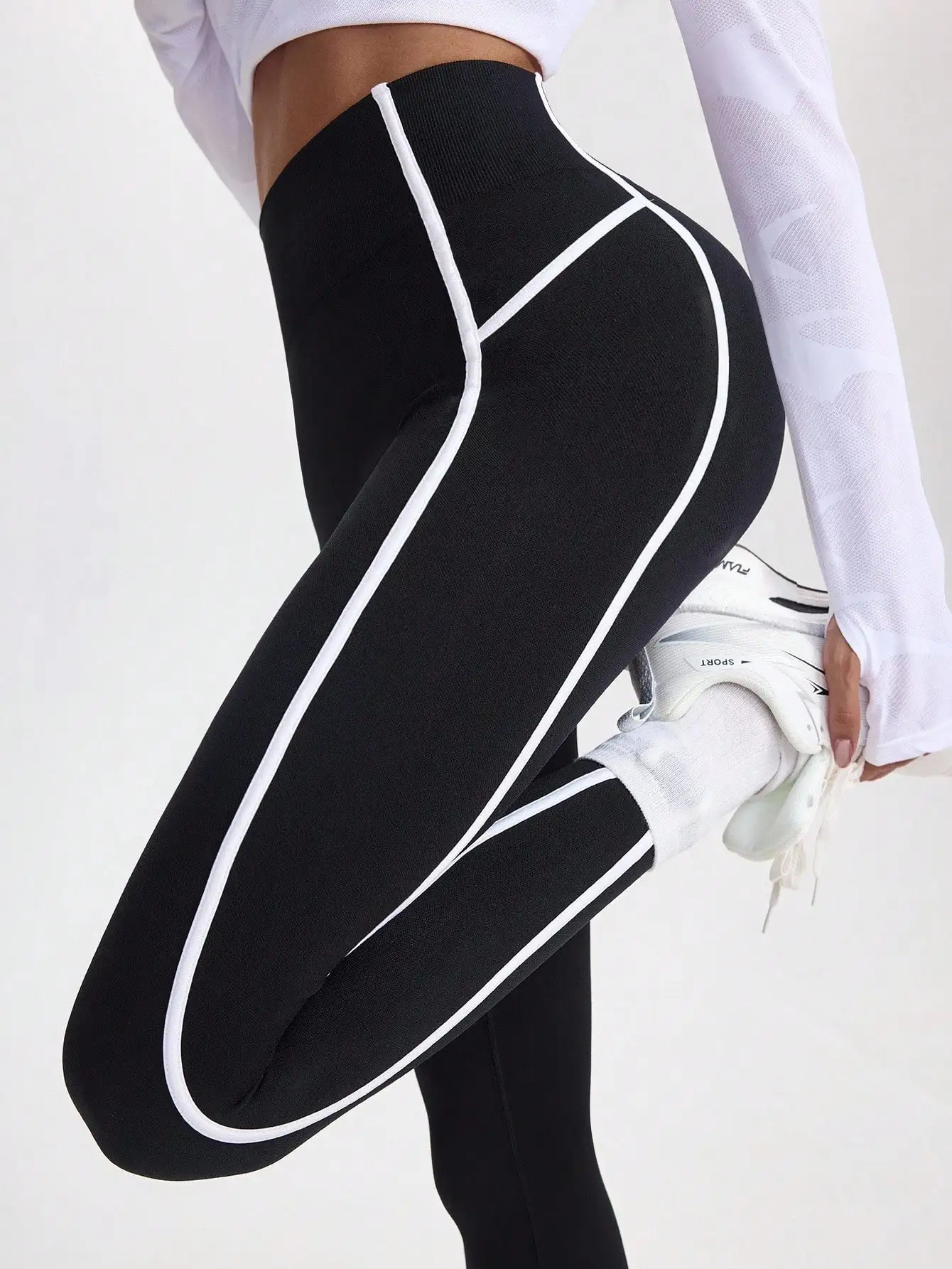 

Черные леггинсы для йоги с высокой талией и белыми контрастными полосками, облегающая спортивная одежда для фитнеса и повседневной носки