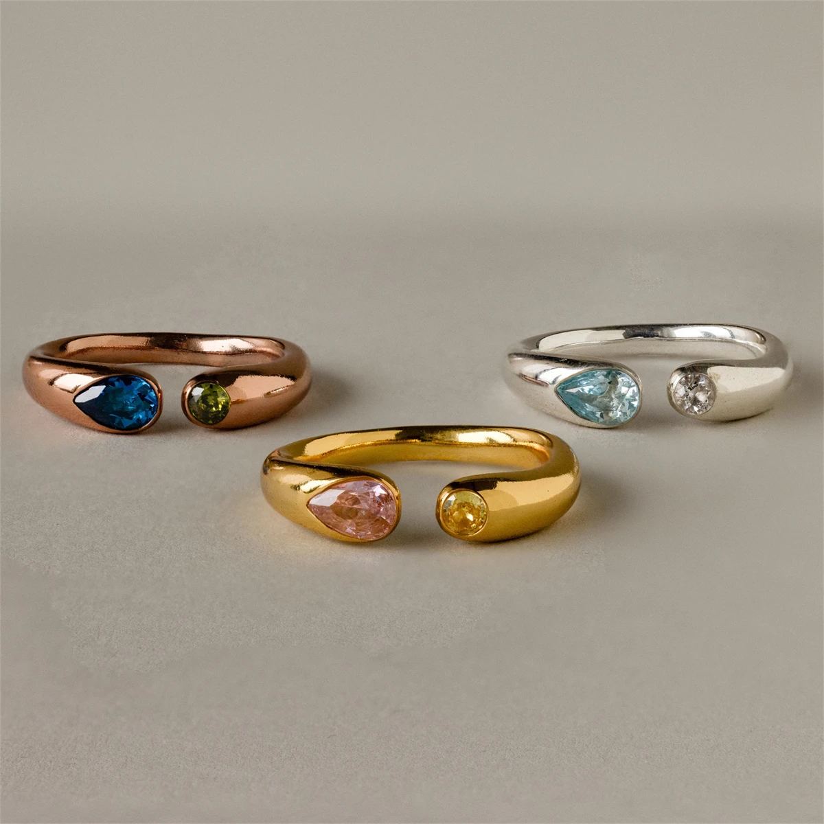 3-teiliges Set 18K Vergoldete Edelstahl Offene Ringe für Damen Bunter Kristall Zwei-Stein Stapelbare Fingerringe Schmuckgeschenk – Detail 5
