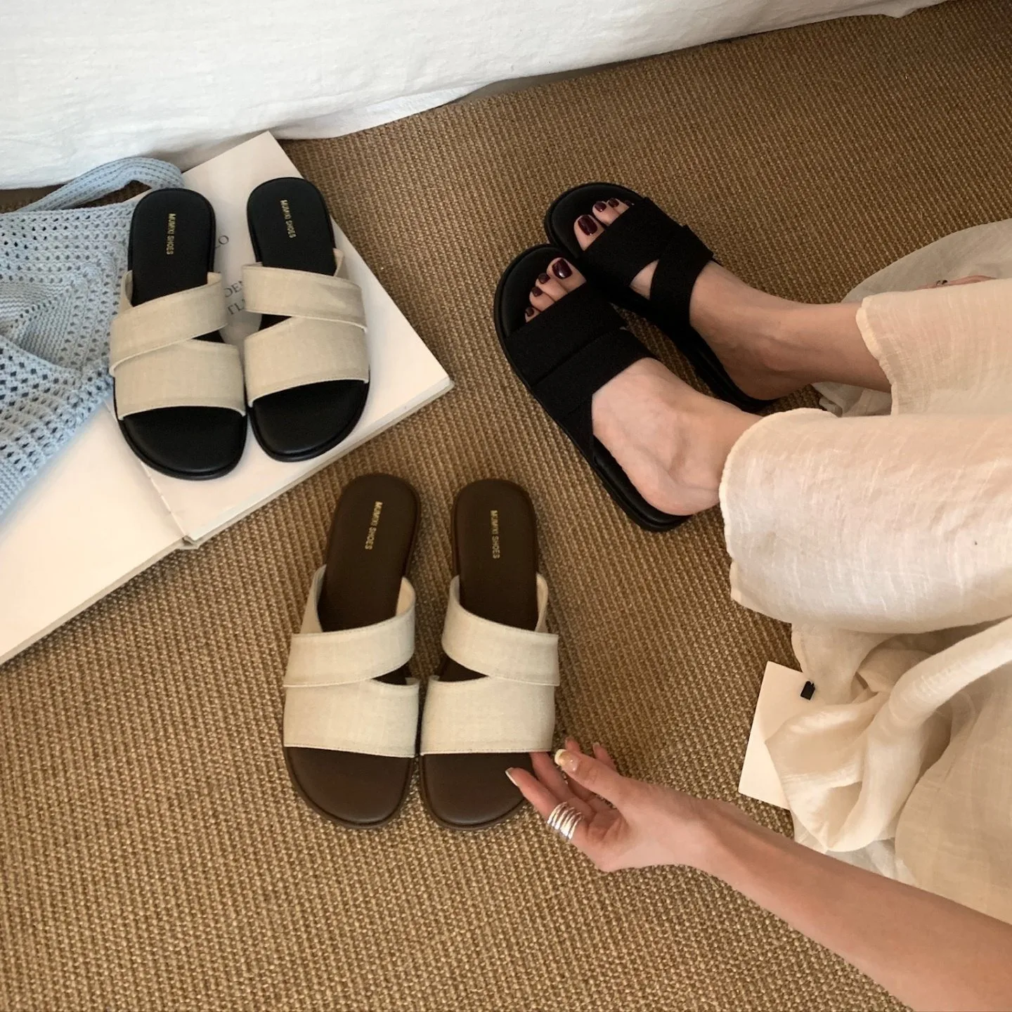 Women's Flat Slippers: New Summer Styles—Simple, Casual, Relaxed, Beach Vacation-Inspired Flip-Flops and Beach Shoes