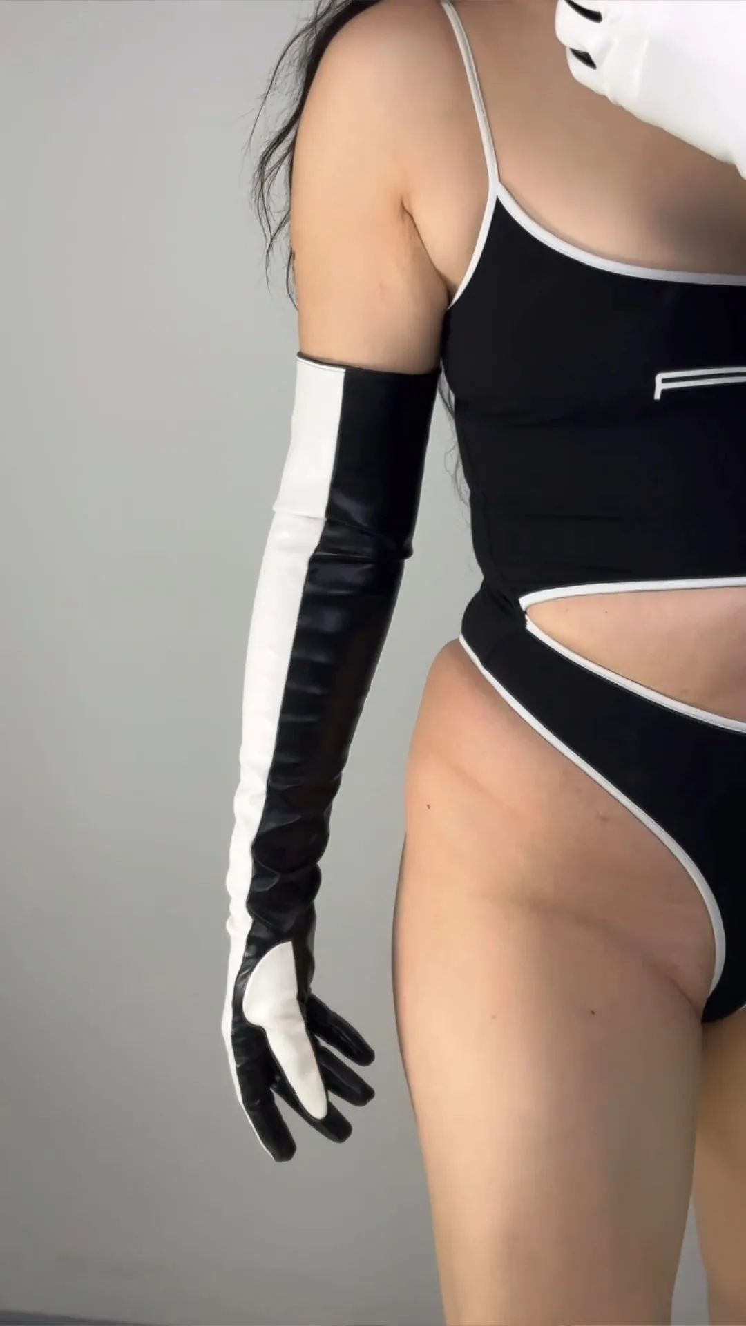 أبيض وأسود نغمتين قفازات طويلة التقنية جلد نباتي 24 "60 سنتيمتر لمس طويل مساء موضة المرحلة زي الهالوين التأثيري #2