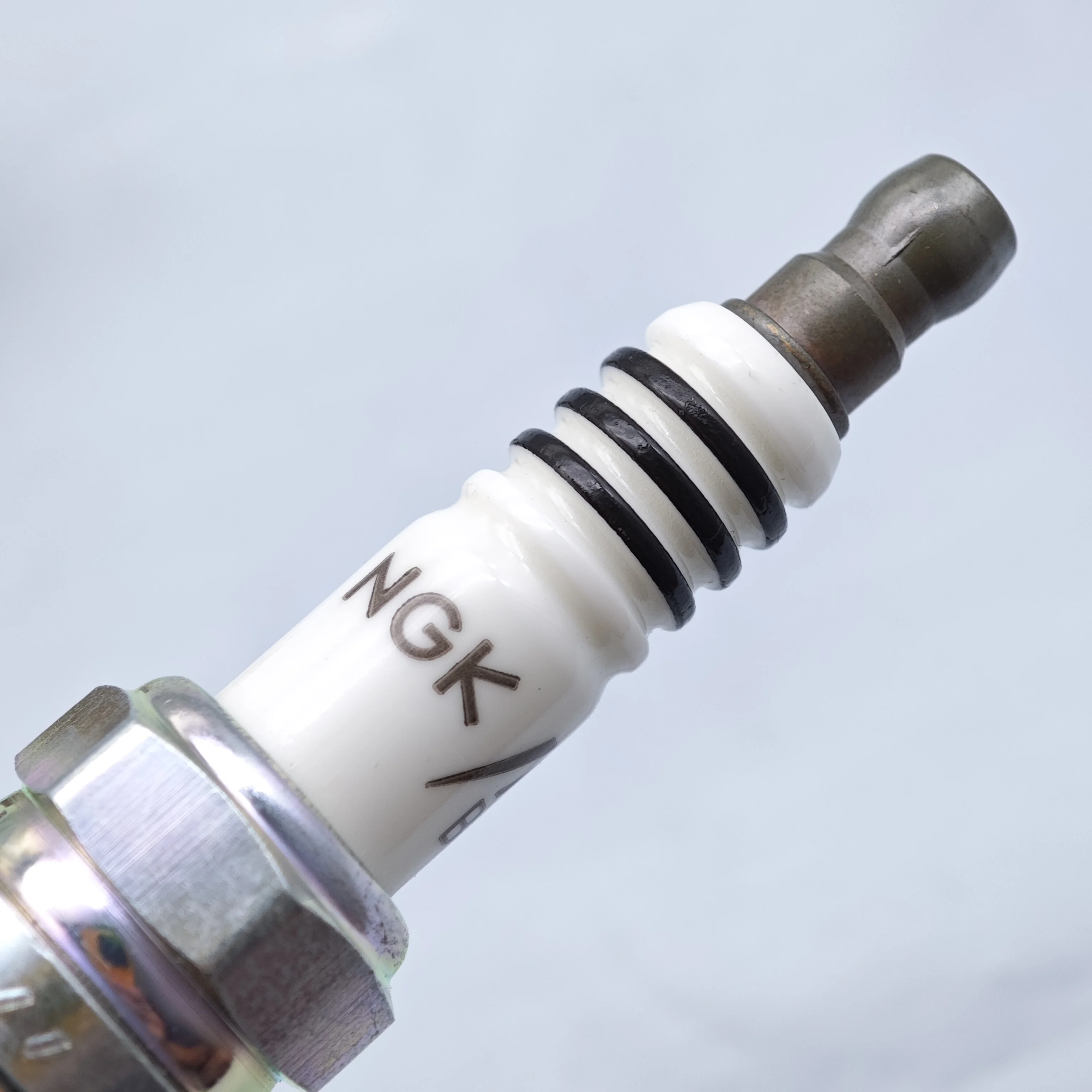 1pcs Original NGK IX Iridium Spark Plug BKR6EIX-11 3764