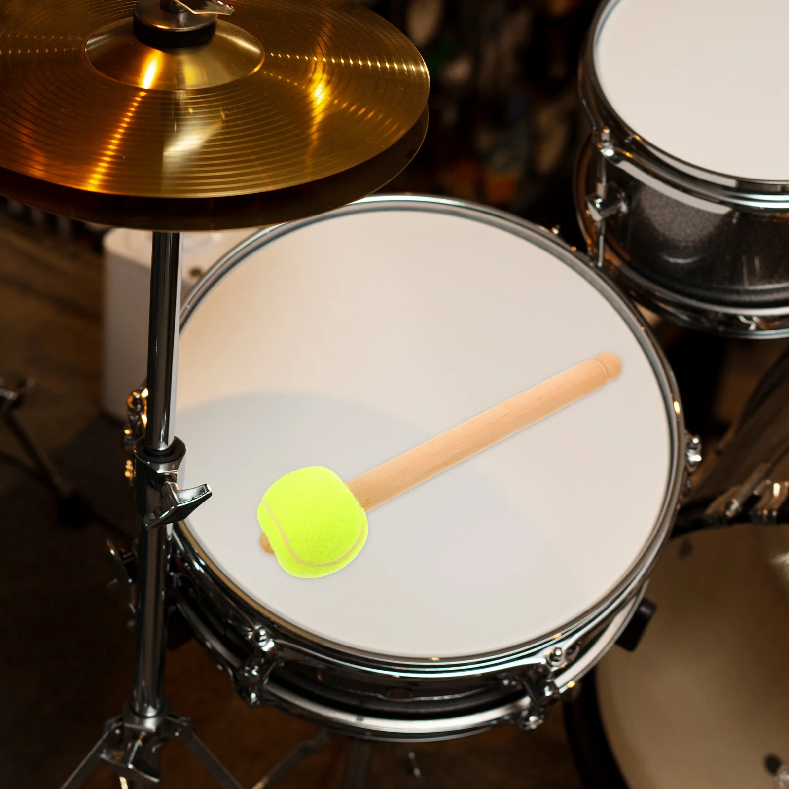 Baqueta con cabeza de pelota de tenis con mango de madera para bandas de marcha, práctica para estudiantes, palo de bombo, percusión de agarre fuerte y estable