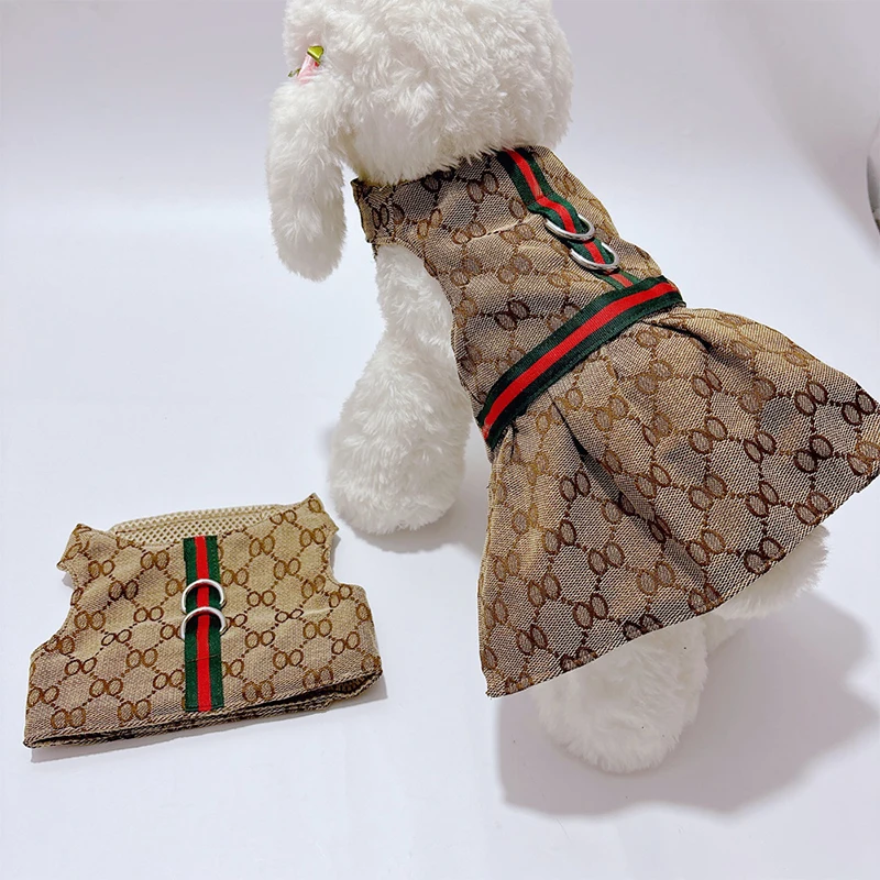 Pet Couple vêtements concepteur de luxe femmes chien robe hommes chien poitrine dos gilet chiot vêtements belle jupe Traction corde laisse