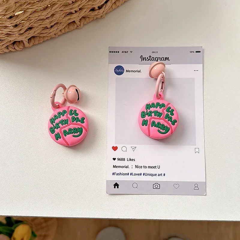 حافظة كعكة عيد ميلاد هاغريد اللطيفة المضحكة لهاتف أبل Airtag غطاء حماية لجهاز تعقب AirTag لحالات غطاء علامة الهواء