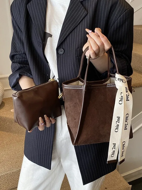 

​​2025 New Luxury Bucket Tote Bag for Women Designer Woven Shoulder Bag Large Capacity Crossbody Purse for Work, Versatile Top