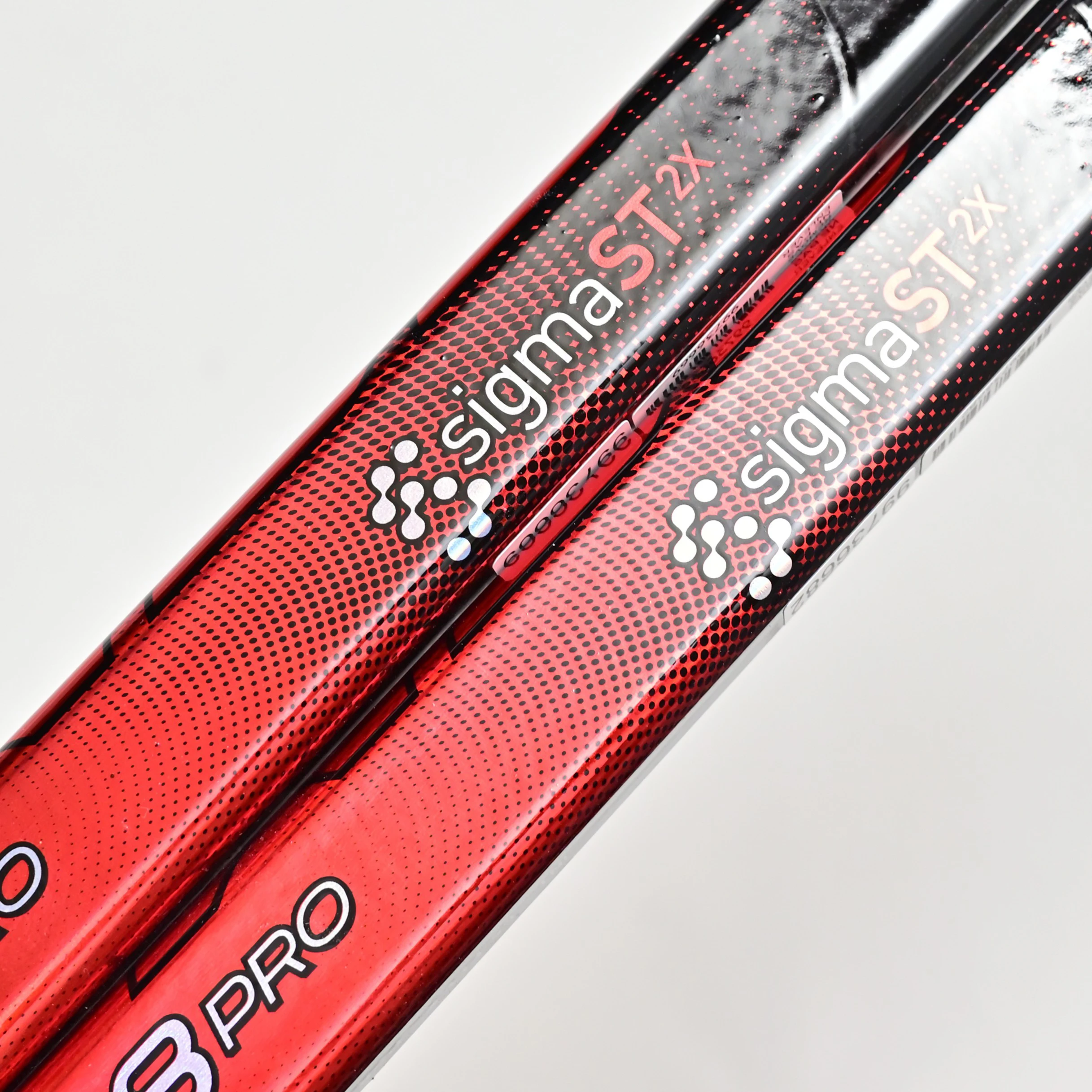 [2-pack][INT][HKP][FT8] [Willekeurige kleur] IJshockeysticks voor senioren Koolstofvezel met grip P28 P29 Willekeurige kleur pro-model