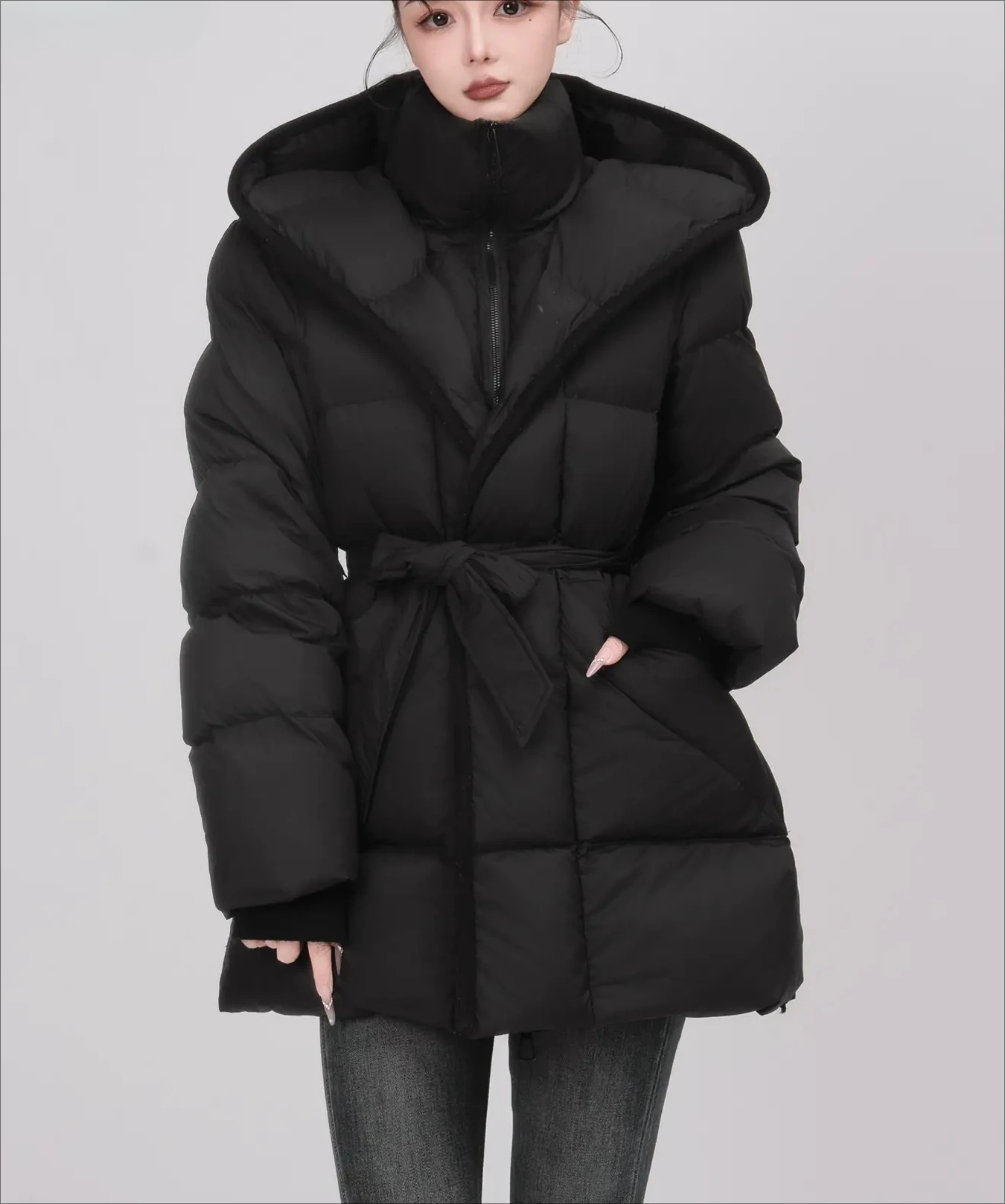 2026 European Winter Women's Down Jacket Windproof Hooded Commuter Fashion Warm Coat