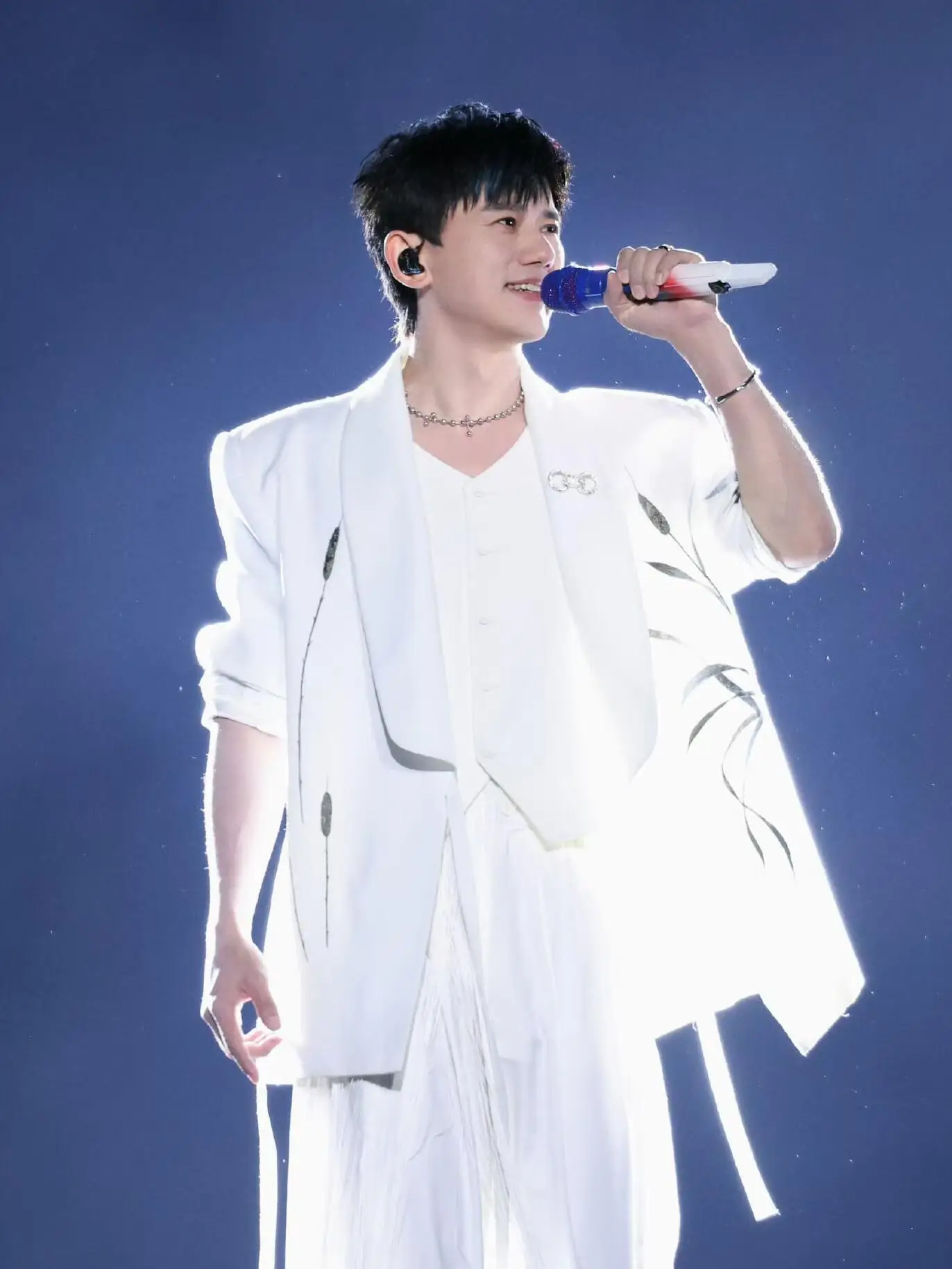 

Zhangjie корейский белый костюм, мужской повседневный халат с вышивкой и поясом, костюм в стиле вестерн для отдыха, свободный крой, молодежная трендовая осенняя одежда