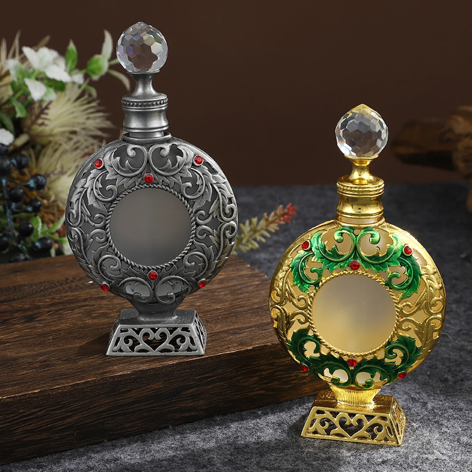 30ml Empty Perfume Bottle Golden/Ancient Tin Vintage Hollow Foliage Pattern Crystal Lid Frosted Glass Flat Jar Portable Gifts