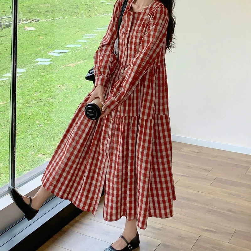 

Retro Temperament Plaid Bubble Sleeve Dress for Women, 2026 Early Autumn New Style, Age Reducing and Waist Cinching Long Skirt