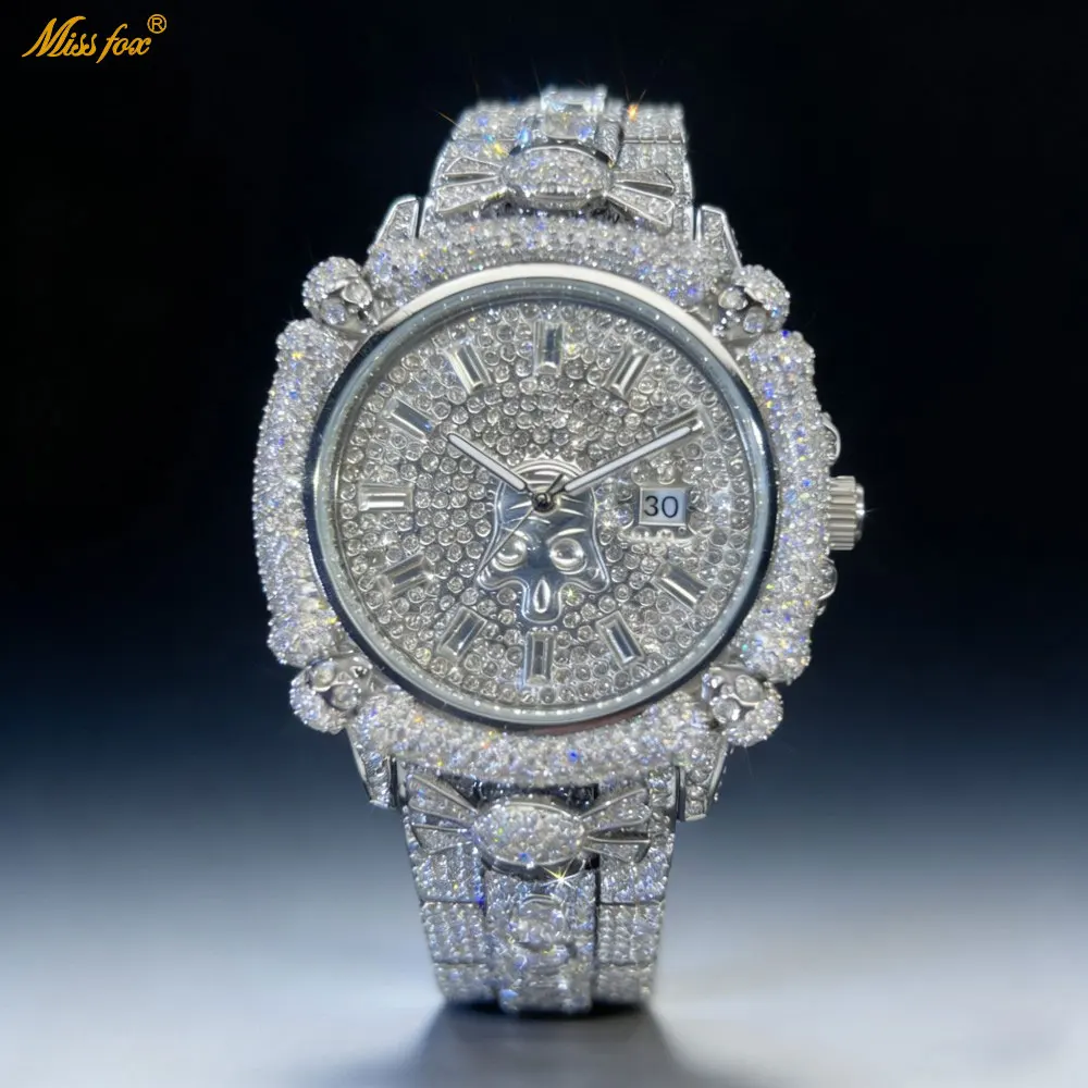 

Luxury Gold Iced Out Men's Watch Full Diamond Bling Hip Hop Quartz Wristwatch with Calendar Fashion Rapper Jewelry MISSFOX