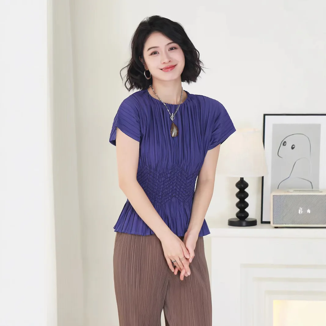 

Miyake Elastic Slim Waist Design Pleated Women's T-shirt 2025 Summer New Round Collar Chic High-End Short Sleeve Top 3DB3841