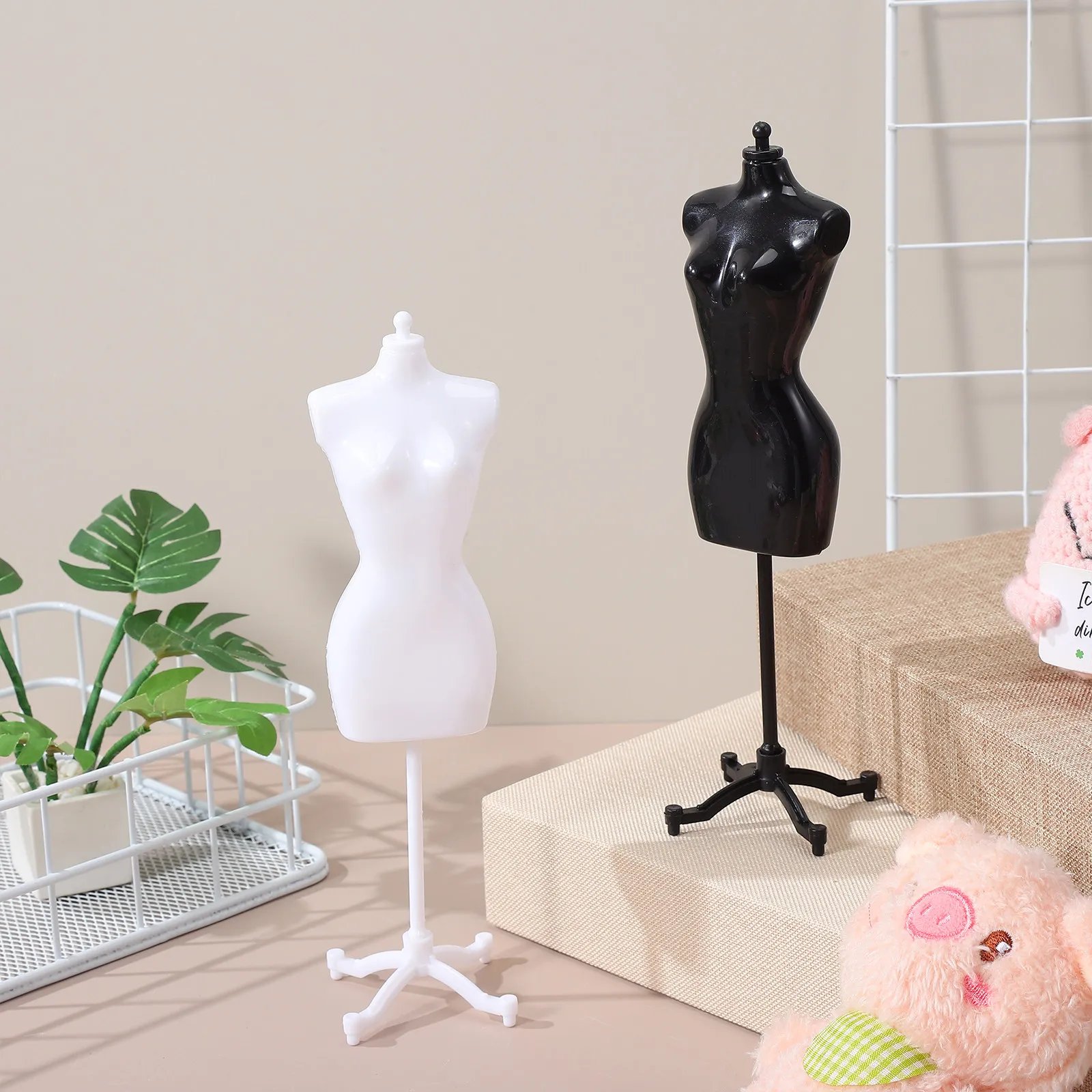 10Pcs Mini Mannequin Clothes Rack Compact Display Stand Plastic Stand for Mini House Dress Support Clothes Rack