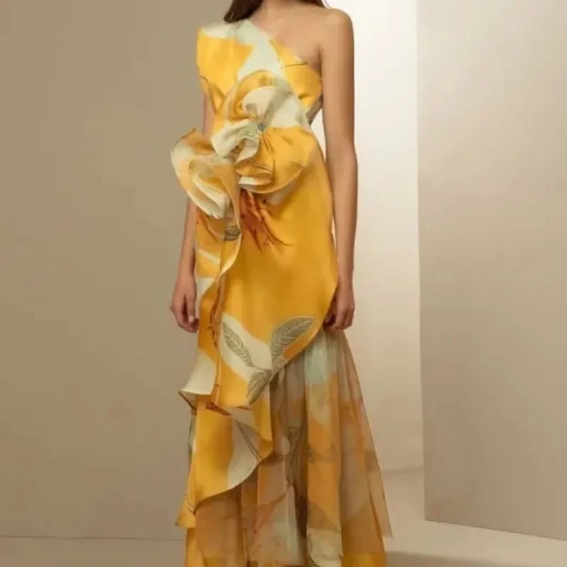 Summer New Style French Retro Temperament Waist Cinching Casual Printed Sloping Shoulder Dress 2025 Fashion Club Dress