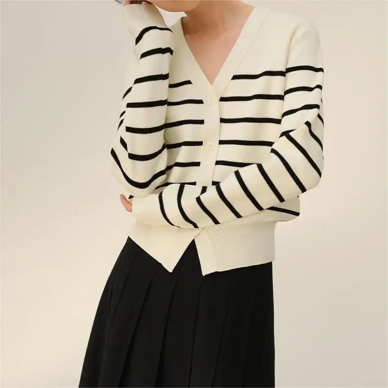 College style v-neck striped knitted cardigan for women autumn and winter new design loose sweater jacket top