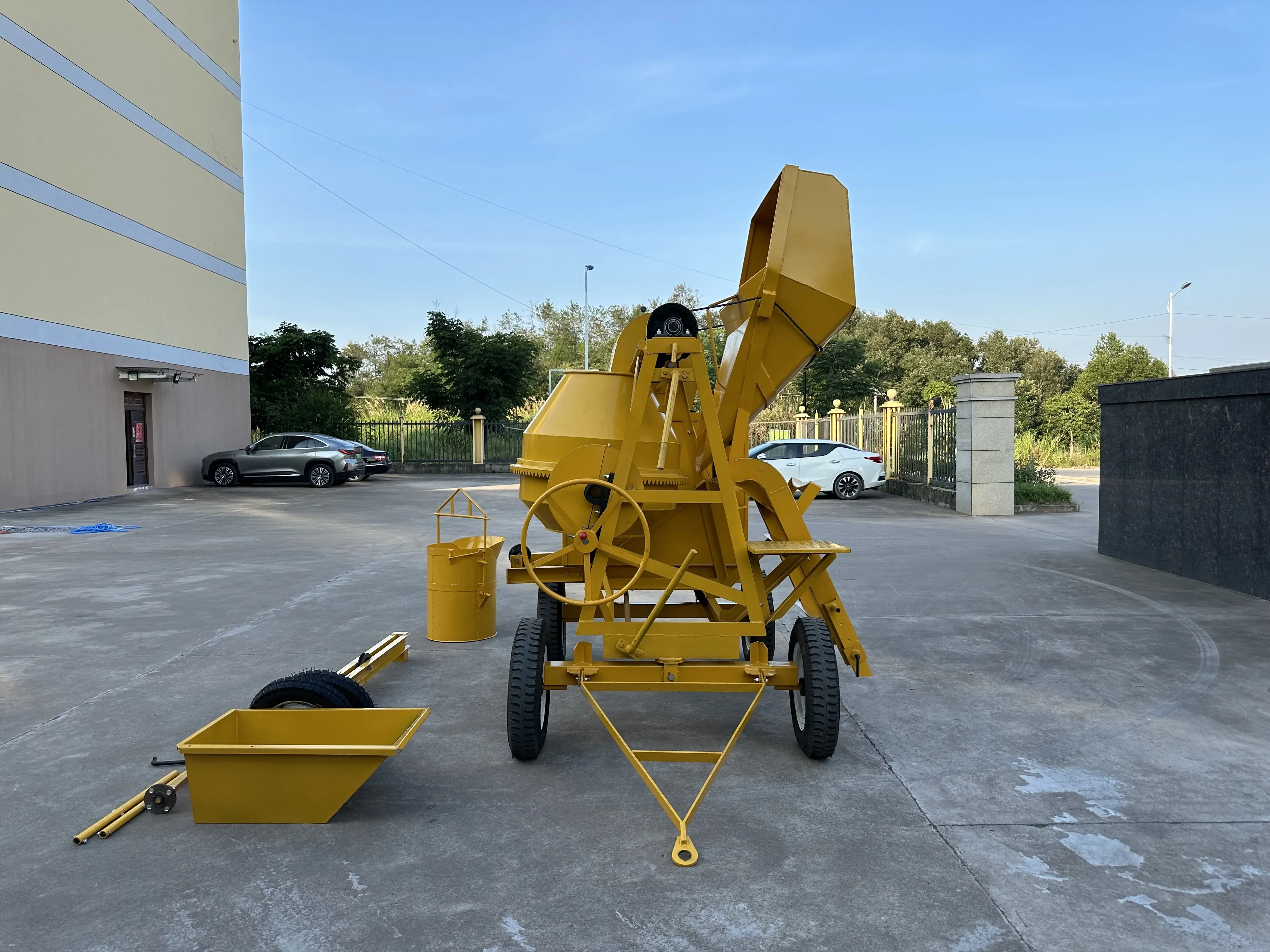 Mélangeur à béton vertical, malaxeur mobile A2 510LT