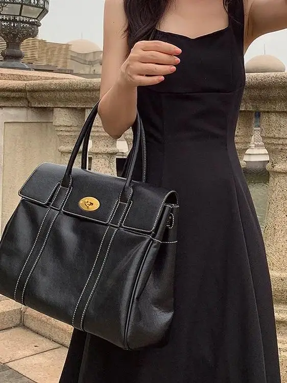 

Hong Kong DF Versatile Retro Crossbody Bag Large Capaci oulder Bag Casual Simple Sle Leather Handbag for Commuting