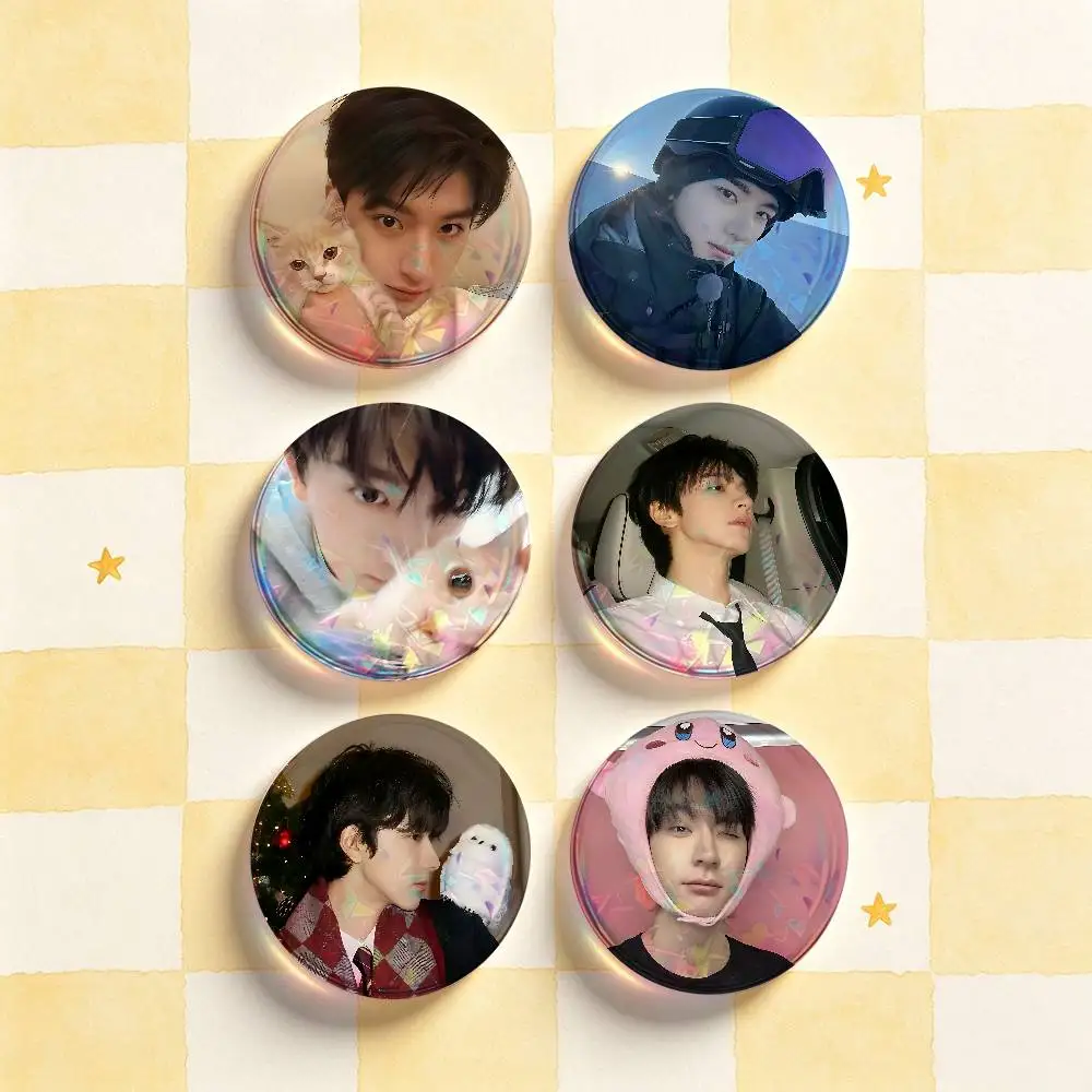 Lin Yi Badges 25 32 44 58 75 mm Round Customizable Wholesale Fan goods Self-made fan freebies