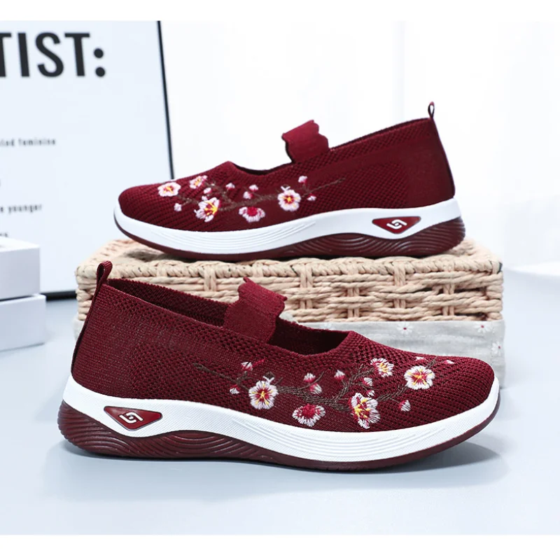 Summer New Embroidered Shallow Mouth Single Shoes Ethnic Style Women's Breathable Casual Shoes One Step Lazy Shoes