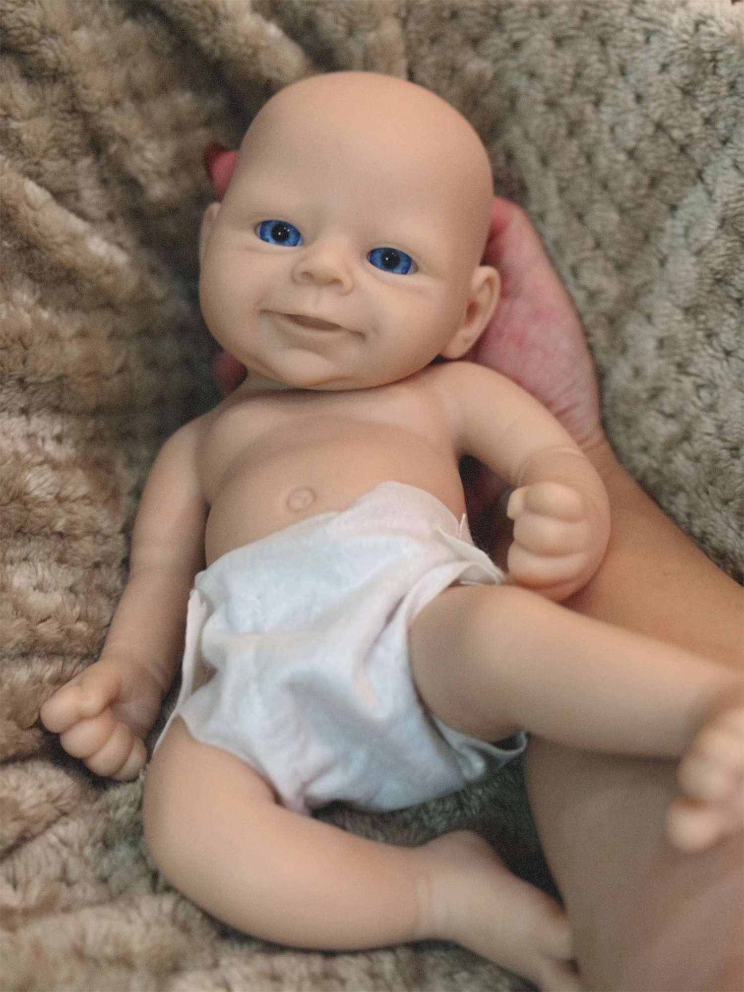 Può lavare 33 cm non verniciato bocca aperta in silicone solido Bebe Reborn ragazza / ragazzo morbido al tatto bambole appena nate realistiche fatte a mano