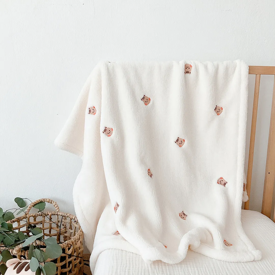 

Soft Autumn Winter Blanket Swaddling Blankets Flannel Embroidery Swaddle Wrap Blanket Bedding Stroller Cover Warm Infant Quilt