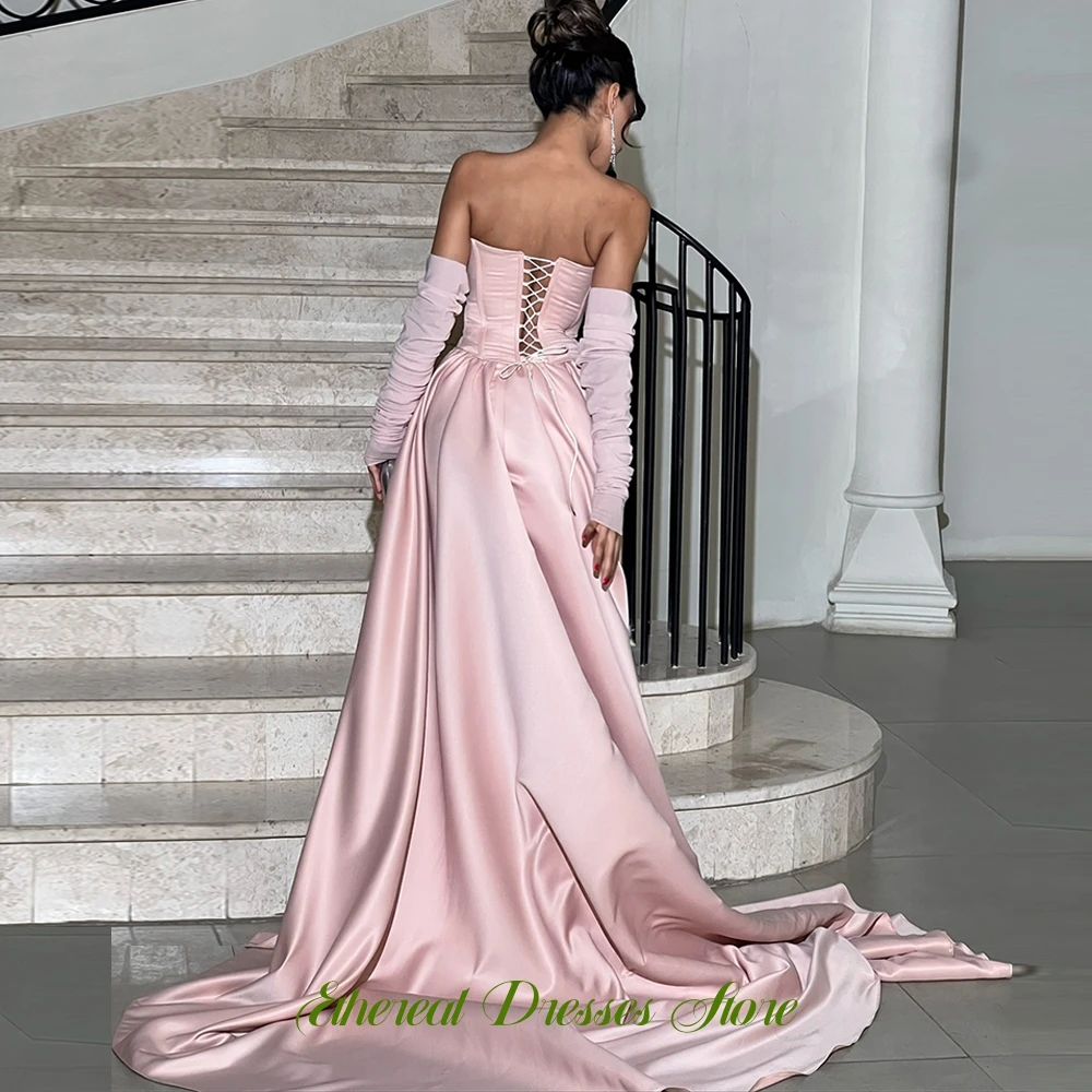 Vestido de noche sin tirantes de lujo, exquisito tren capilla, vestidos de fiesta de satén, flores delicadas, vestidos personalizados para ocasiones especiales