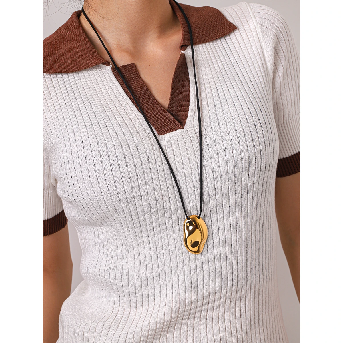 

18K Gold Plated 316L Stainless Steel Geometric Pendant Necklace Black Wax Rope Waterproof Minimalist Fashion Unisex Bijoux