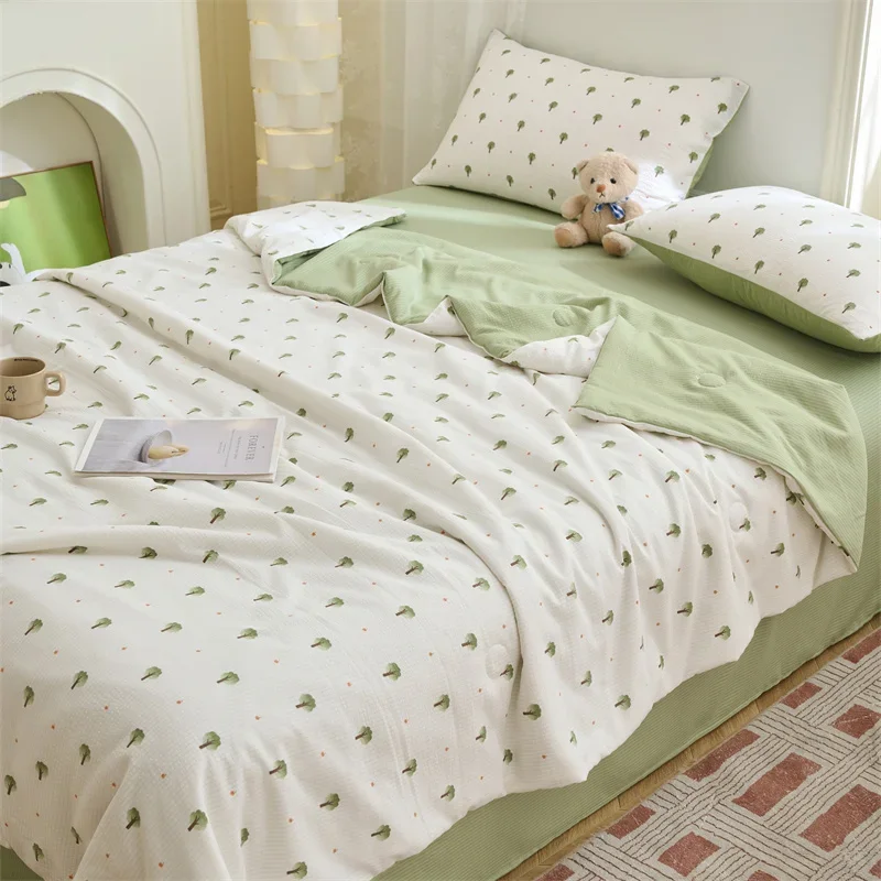 

2025 Printed Summer Quilt - Skin-Friendly & Breathable, Refreshing Home Decor (No Pillowcase/Sheet) Lightweight