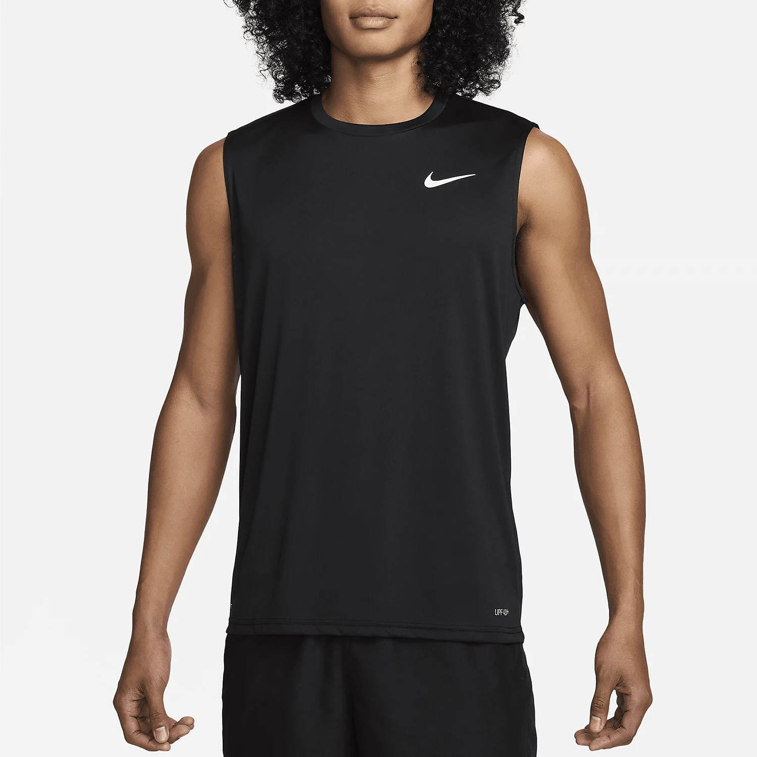 

Оригинальный мужской жилет без рукавов Nike Swim Essential с защитой от солнца DM3762-010
