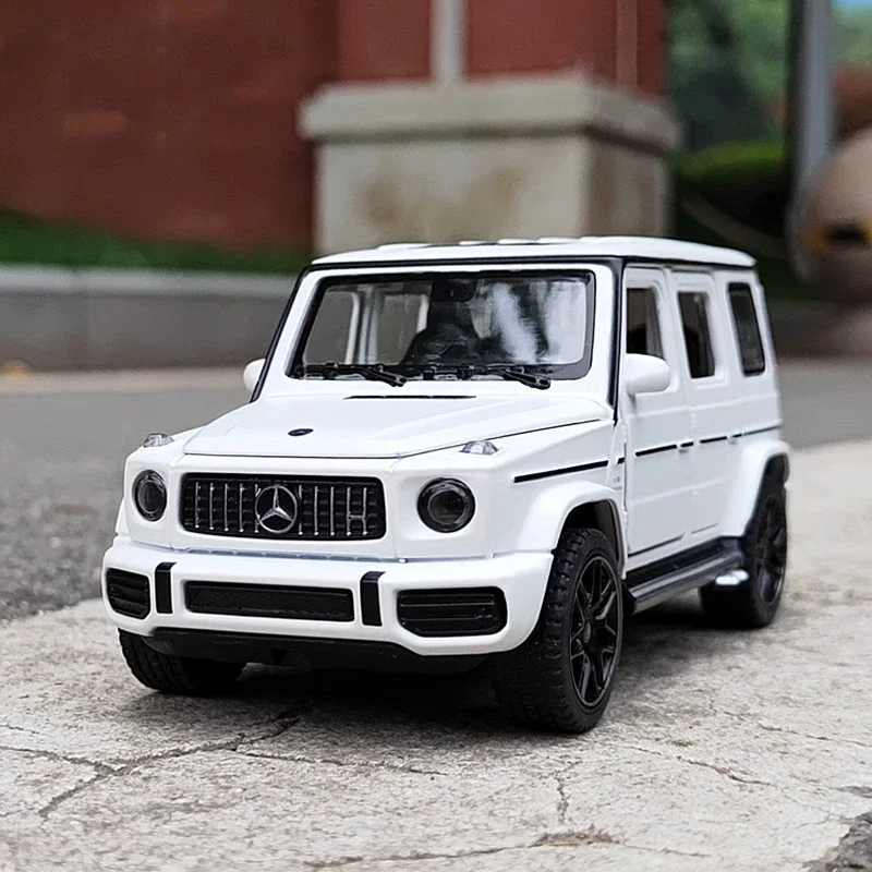 

Модель внедорожника 1:32 Benz G63, модель автомобиля из сплава, литой металлический игрушечный внедорожник, модель автомобиля, имитация звука и фотоколлекции, детский подарок