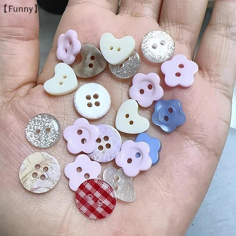 

〔Funny〕10pcs Randomly Diy Scrapbooking Cute Sewing Button Clothing Accessories