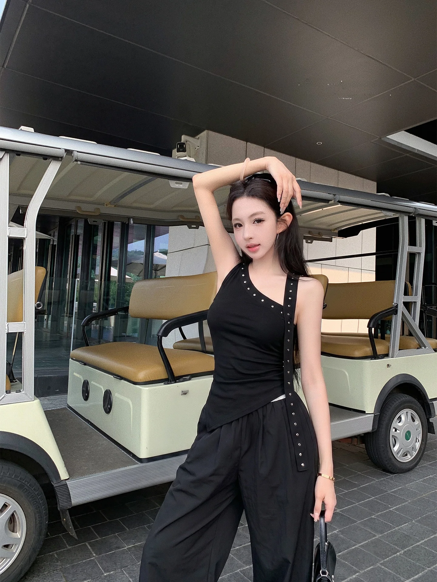 

Spicy Girl Style Set Asymmetric Shoulder Strap Rivet Crop Top Women Summer Wide Leg Casual Pants Two Piece Set High Waist