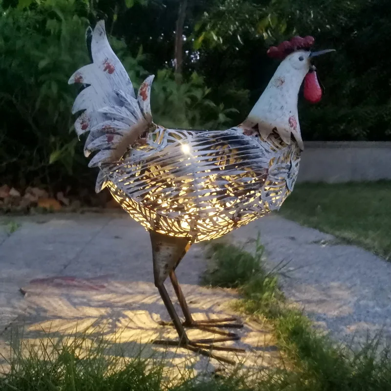 Solar Powered Glowing Chicken Statue Antique Metal Farm Animal Decor Garden Rooster Hen Pair Weather Resistant Vintage Ornament