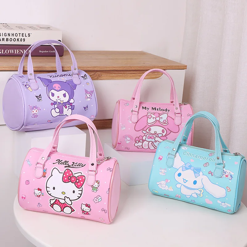 

Сумка-цилиндр Sanrio с мультяшным принтом для девочек, милая сумка-тоут из искусственной кожи с принтом персонажей, идеально подходит для повседневного использования и в качестве подарка