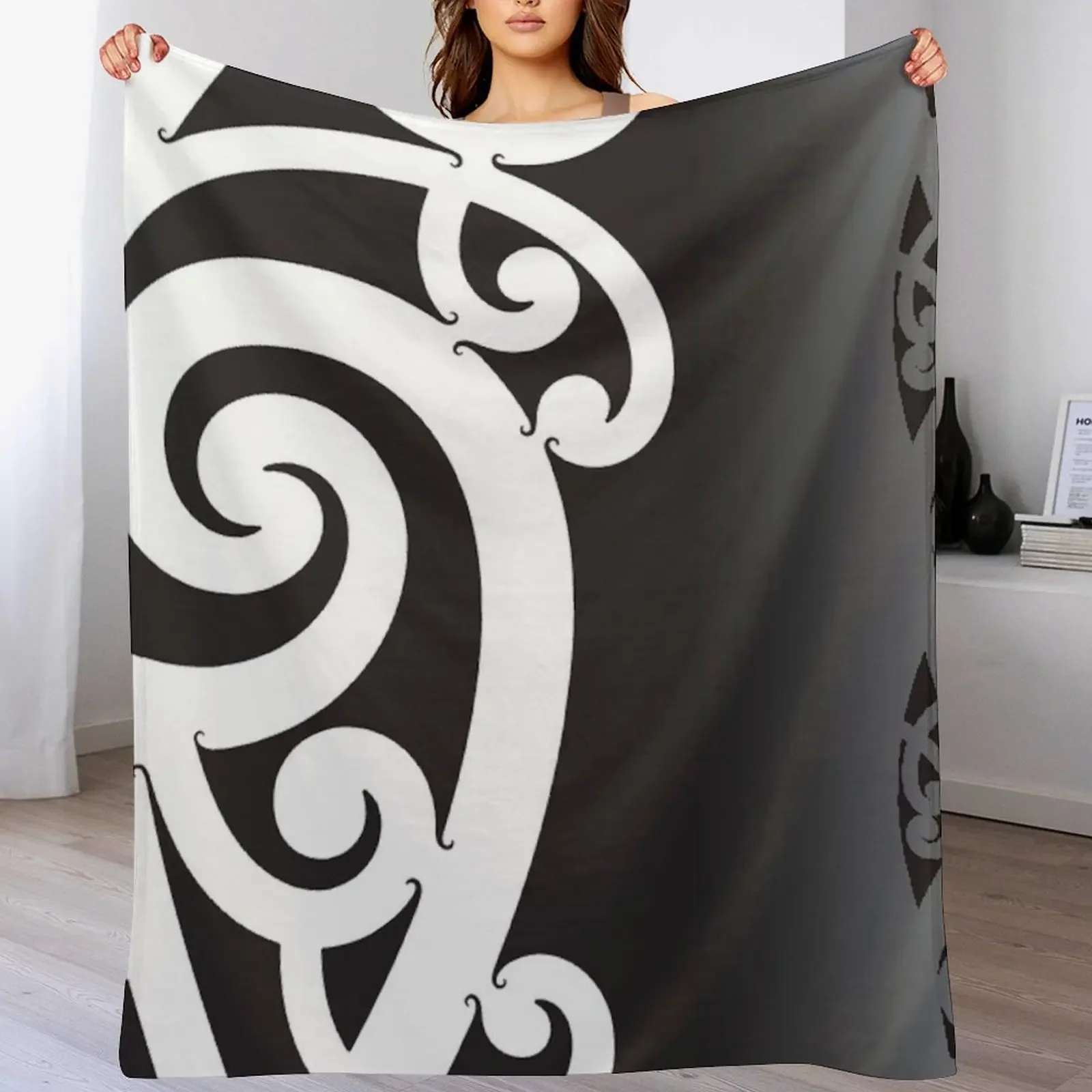 Black and White Layered Maori Koru Design Throw Blanket Thermals For Travel decorative Thermal Blankets