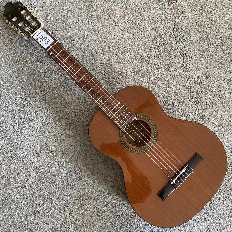 I563 38-inch Classical Guitar by Sunlite (USA Brand, Made in Taiwan) – 19 Frets Mahogany Body, Entry-Level Mode