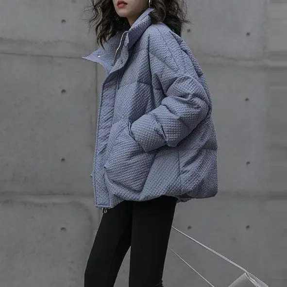 

Женская утепленная куртка-пуховик с воротником-стойкой, свободного кроя, короткая, теплая, пушистая, с наполнителем из белого пуха, в корейском стиле