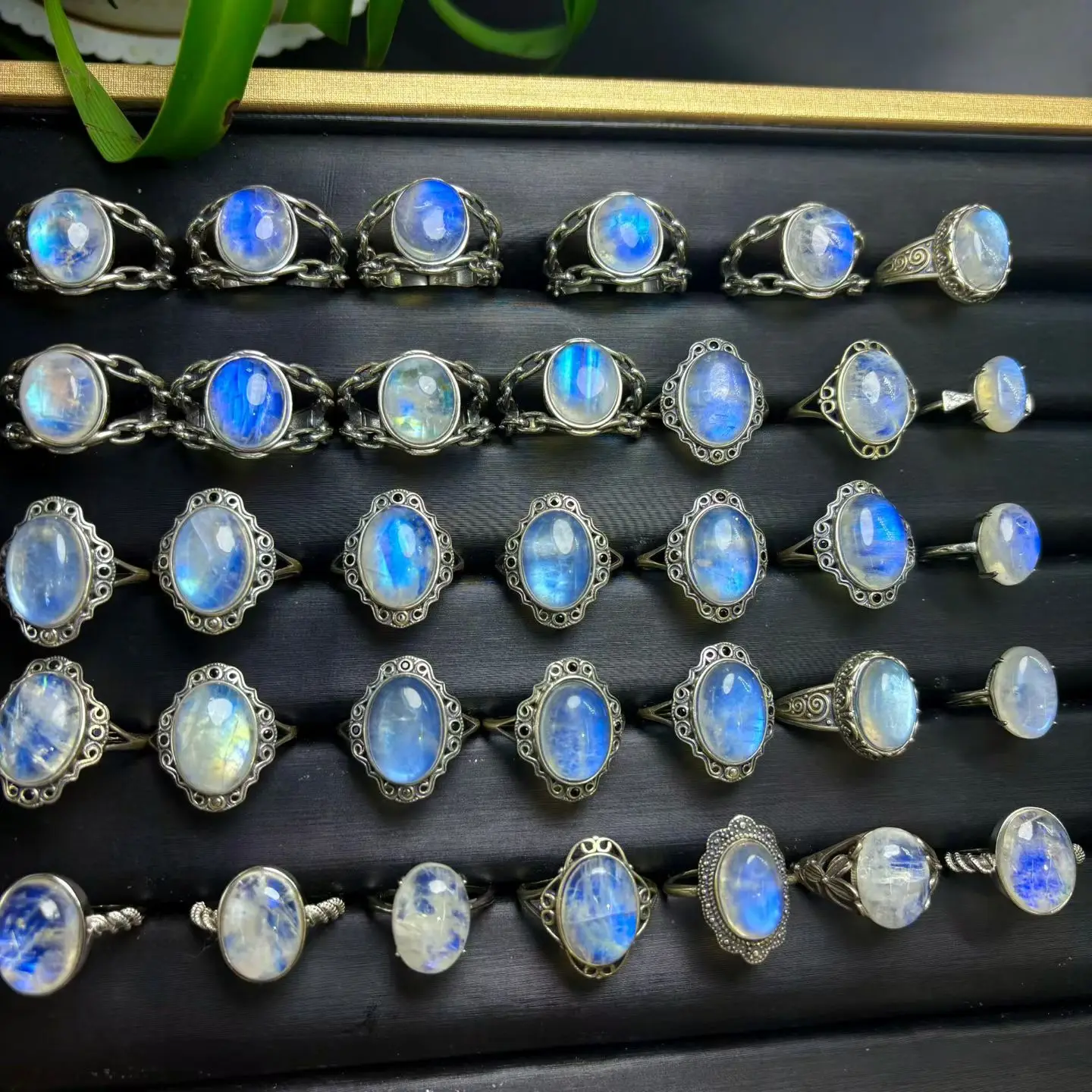1 Pc Fengbaowu Natural Blue Moonstone Ring Oval Cabochon Ring 925 Sterling Silver Resizable Fashion Jewelry Gift Women - view 4