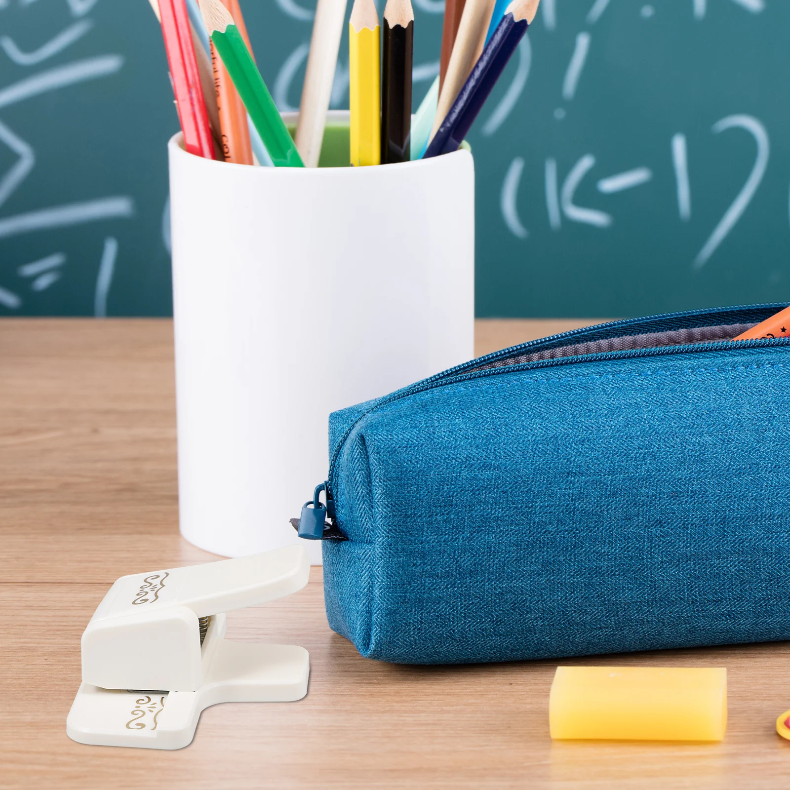 Userfriendly Border Punch and Embosser for Scrapbooking Projects Creates Unique Edges on Cards and Invitations