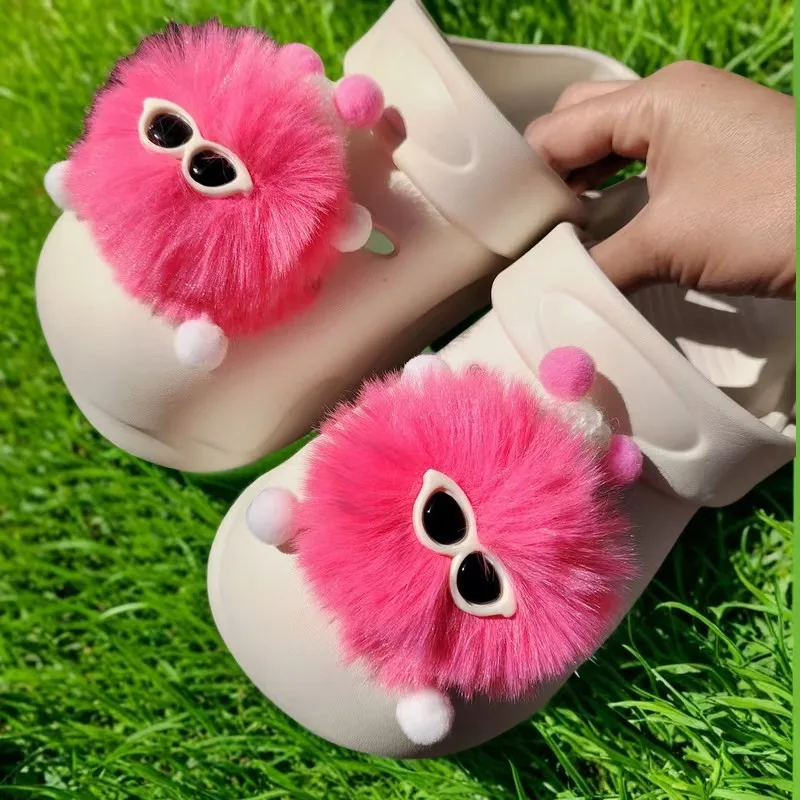 Hot Selling Plush Ball Hole Shoes Charms for Furry Ball Cute Shoe Charms Designer Lovely removabl Shoes Accessories All-match