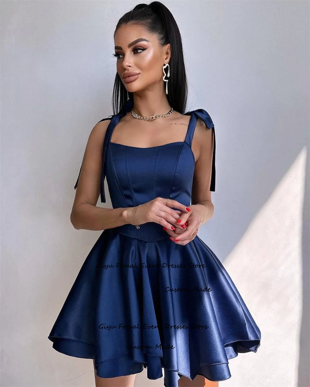 Giyu Moderne Stijl Boog Prom Dress Gedrapeerd Verschillende Kleuren Mini-Lengte Boven De Knie Trouwfeest Jurk Zomer Jurk