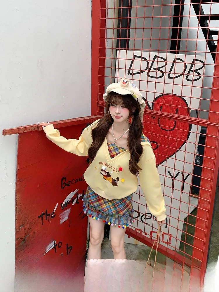 

Sweet Style V-Neck Hoodie Women's Loose Long Sleeve Yellow Outerwear Spring Fashionable Comfortable Polyester Blend Sweatshirt
