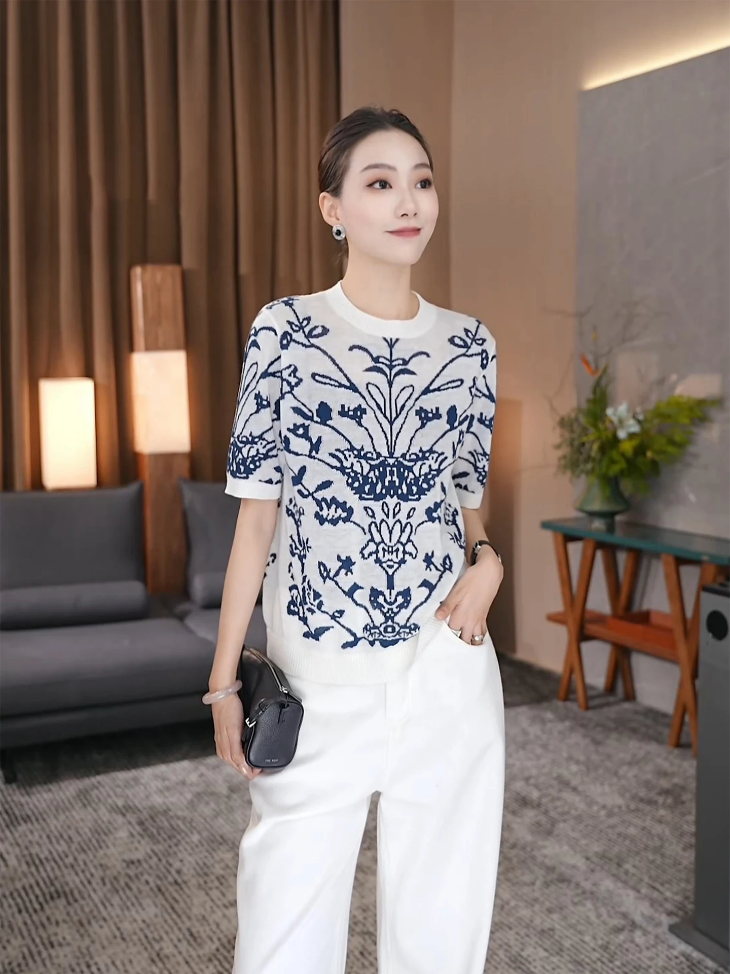 

Белый вязаный шерстяной топ женский приталенный с модной вышивкой, новинка весны, универсальный, для повседневной носки, футболка