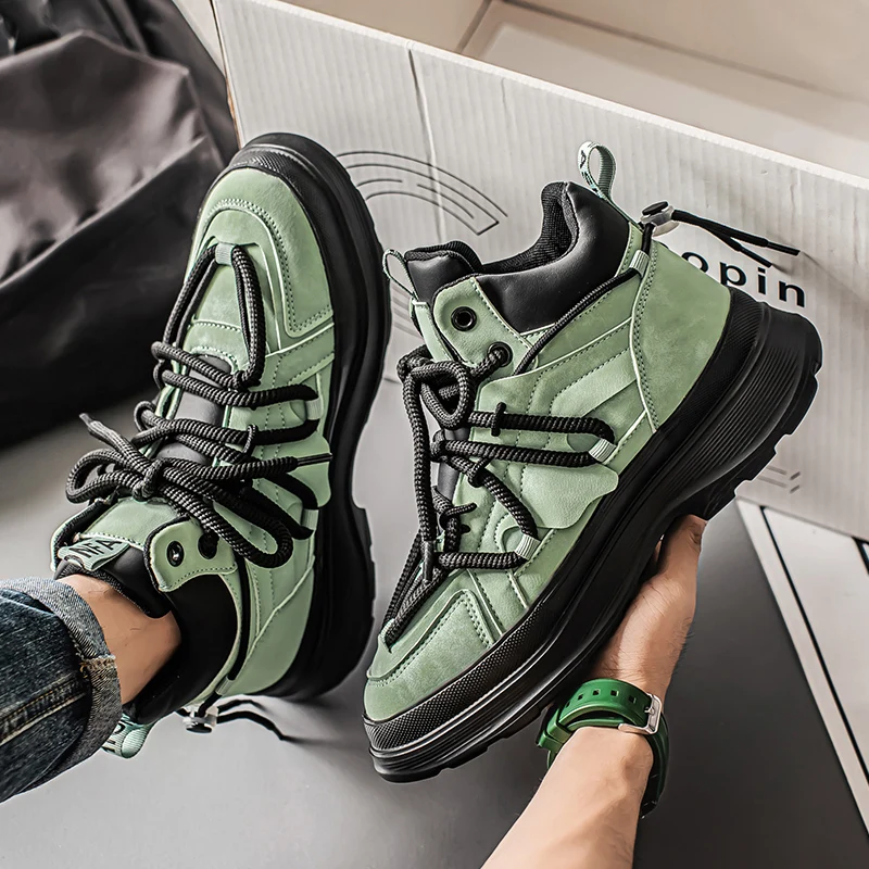 

Мужская обувь 2024, новинка осени и зимы, легкая спортивная повседневная модная обувь на толстой подошве для мужчин, нишевые трендовые короткие ботинки