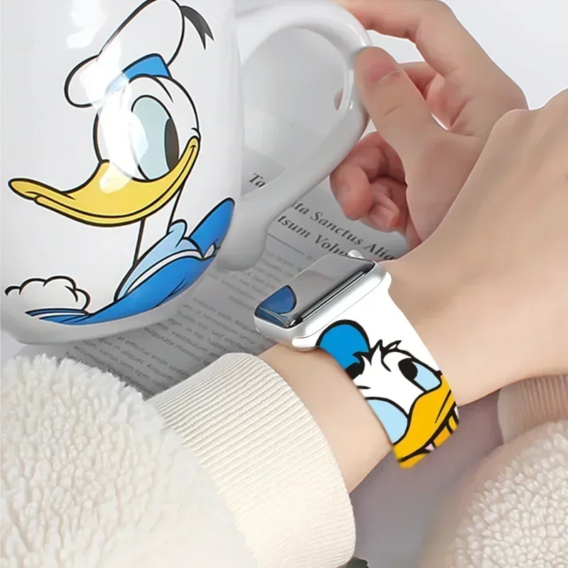 Disney Mickey Mouse for Apple Watch Ultra S8 Apple Replacement Strap 38 40 41 42 44 45 49 MM Anime Silicone Couple Watch Case