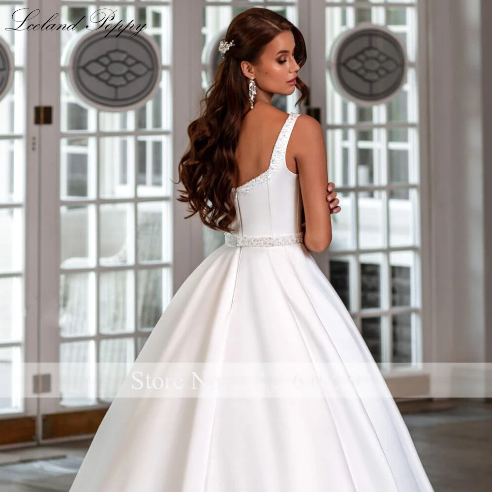 Lceland papoula personalizado uma linha pescoço quadrado vestidos de casamento de cetim sem mangas princesa pérolas frisado vestidos de noiva com cinto