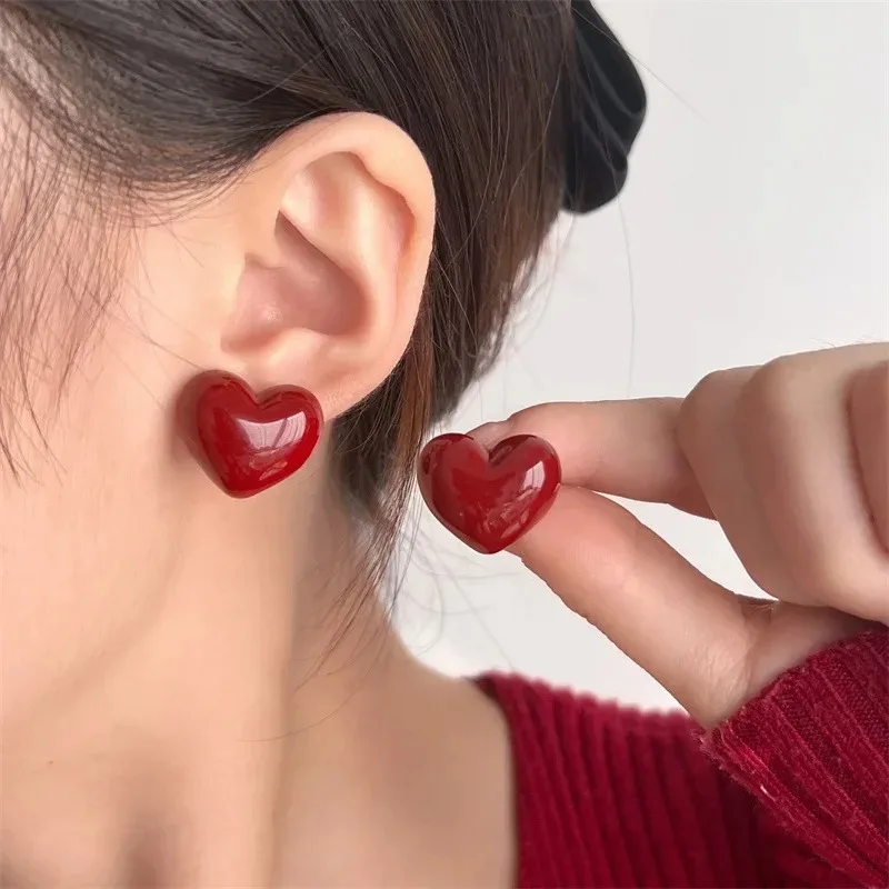 Vintage Cute Red Love Heart Stud Earrings for Women 2024 Korean Fashion Charm Wedding Bride Jewelry Accessories Anniversary Gift