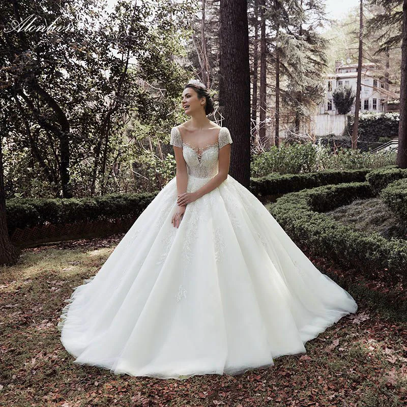 

Alonlivn Beading Pearls Illusion Neck Ball Gown Wedding Dresses Appliques Lace Backless Elegance Bridal Gowns